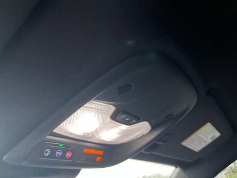 Used 2025 Chevrolet Colorado Z71 image 17