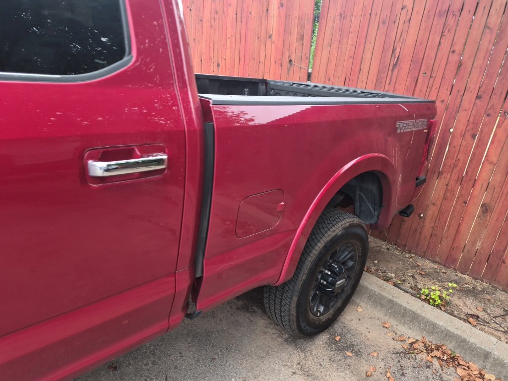 Used 2022 Ford F350 Platinum w/ Tremor Off-Road Package AWD/4WD image 12
