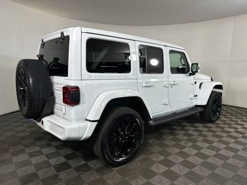 Used 2021 Jeep Wrangler Unlimited Sahara image 3
