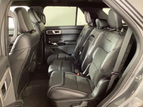 Used 2024 Ford Explorer ST image 13