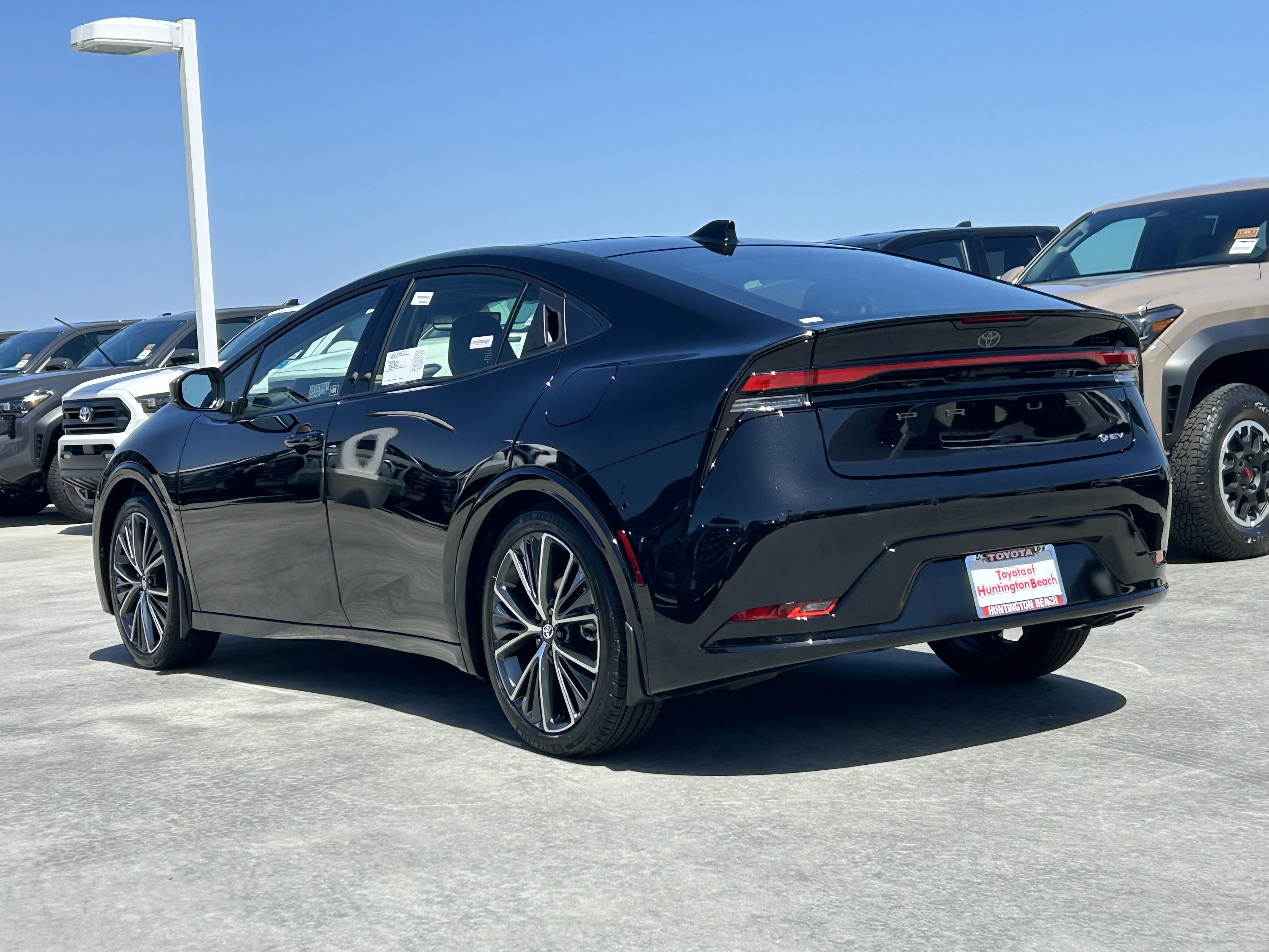 New 2027 Toyota Prius Limited w/ Limited Premium Package FWD image 5