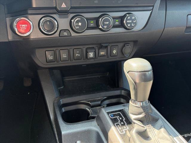 Used 2020 Toyota Tacoma TRD Off-Road w/ Technology Package AWD/4WD image 12