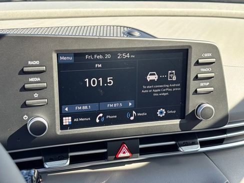 New 2026 Hyundai Elantra Sport FWD image 17