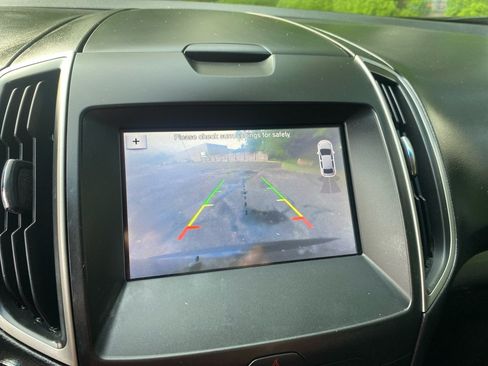 Used 2019 Ford Edge SEL w/ Equipment Group 201A AWD/4WD image 14