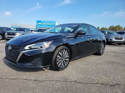 Used 2025 Nissan Altima 2.5 SV