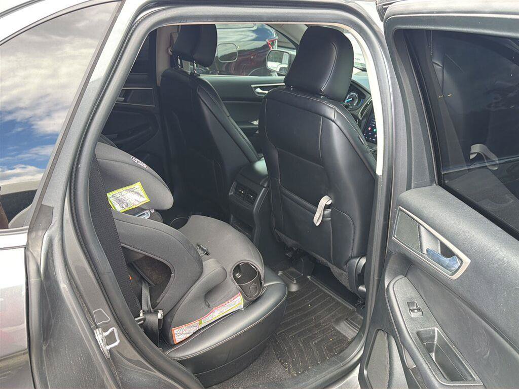 Used 2024 Ford Edge SEL AWD/4WD image 7