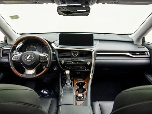 Used 2022 Lexus RX 350L Premium w/ Premium Package image 11