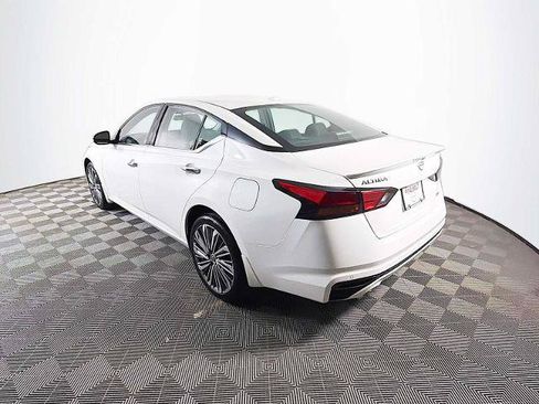 Certified 2025 Nissan Altima 2.5 SL AWD/4WD image 6