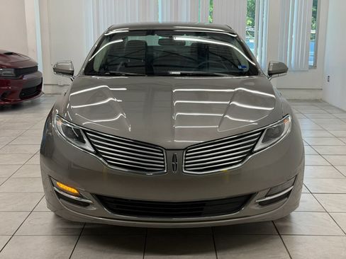 Used 2015 Lincoln MKZ FWD image 2