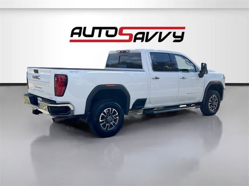 Used 2024 GMC Sierra 2500 SLT w/ SLT Premium Package image 7