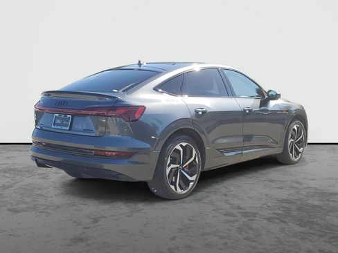 Used 2023 Audi e-tron Premium Plus w/ Premium Plus Package AWD/4WD image 4