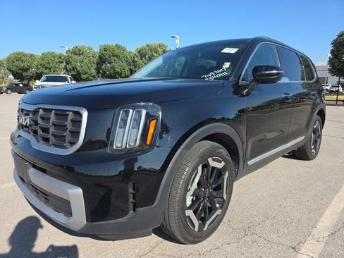 Used 2024 Kia Telluride S AWD/4WD image 3
