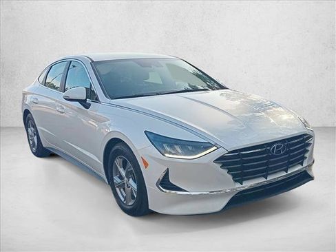 Certified 2022 Hyundai Sonata SE image 3