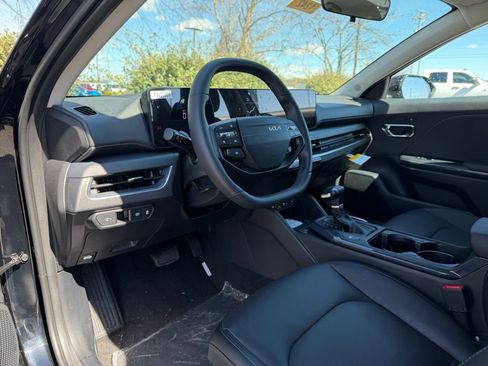 New 2026 Kia K4 EX image 11