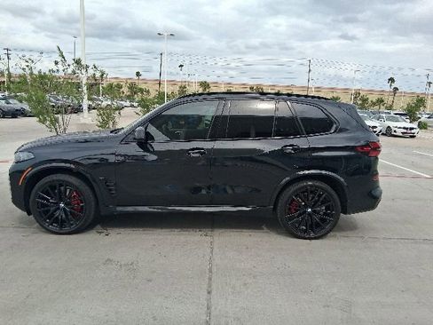 Used 2024 BMW X5 sDrive40i w/ Executive Package RWD image 3