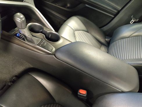 Used 2022 Toyota Camry SE image 26