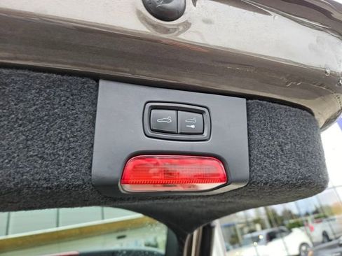 Used 2016 Porsche Cayenne AWD/4WD image 11