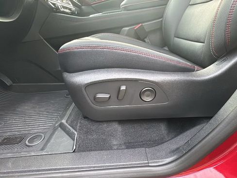 Used 2026 Chevrolet Traverse RS w/ LPO, Floor Liner Package AWD/4WD image 10