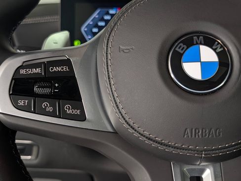 Used 2025 BMW X7 M60i AWD/4WD image 39