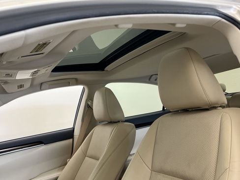 Used 2013 Lexus ES 350 w/ Luxury Pkg FWD image 23