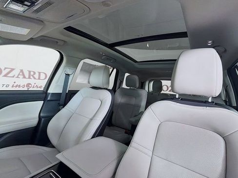 New 2026 Lincoln Aviator 2WD image 24