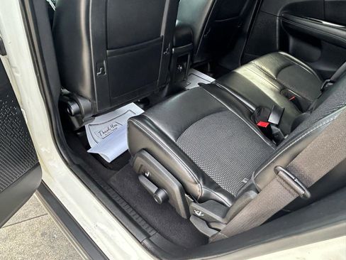 Used 2019 Dodge Journey Crossroad FWD image 9