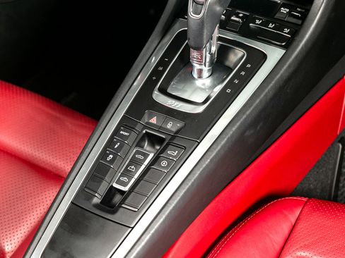 Used 2017 Porsche 911 Carrera image 31