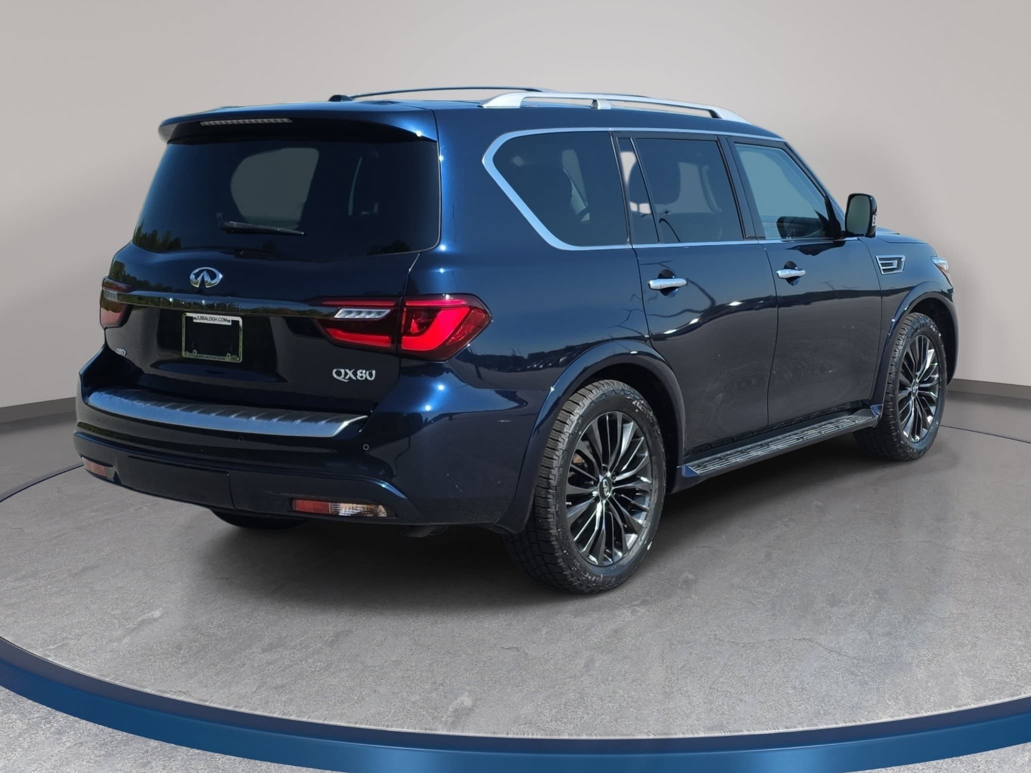 Used 2021 INFINITI QX80 Premium Select w/ Cargo Package AWD/4WD image 5