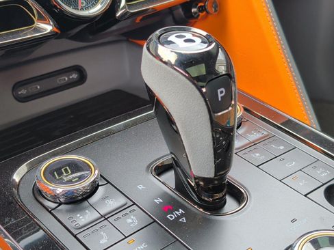 New 2025 Bentley Flying Spur Plug-In Hybrid AWD/4WD image 34
