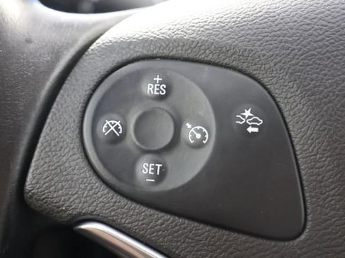 Used 2015 Chevrolet Impala LTZ FWD image 11