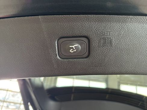 Certified 2022 Ford Edge SEL w/ Convenience Package image 8