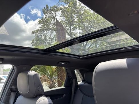 Used 2023 Cadillac XT5 Premium Luxury AWD/4WD image 5