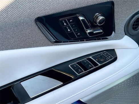 New 2025 Cadillac Optiq Sport 1 w/ LPO, Floor Liner Package image 18