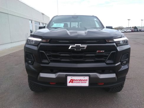 Used 2023 Chevrolet Colorado Z71 w/ Z71 Convenience Package 2 image 3