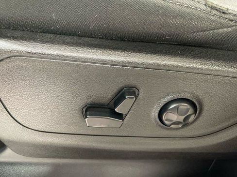 Certified 2019 RAM 1500 Big Horn AWD/4WD image 13
