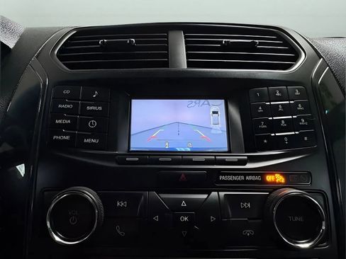 Used 2016 Ford Explorer XLT AWD/4WD image 20