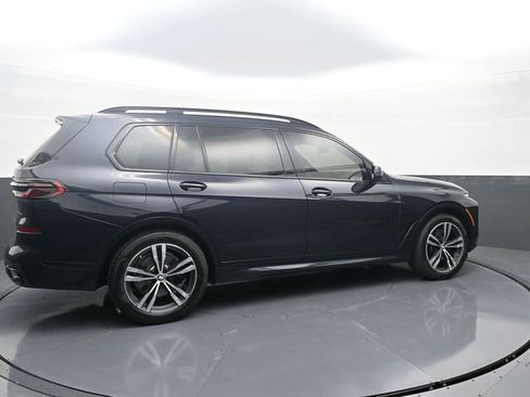 Used 2024 BMW X7 xDrive40i w/ Executive Package image 8