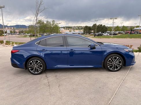 Used 2026 Toyota Camry XLE FWD image 10