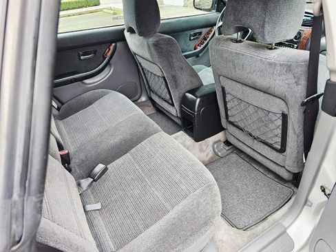 Used 2004 Subaru Outback Wagon AWD/4WD image 12