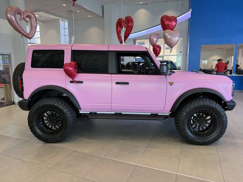 New 2025 Ford Bronco Badlands image 8