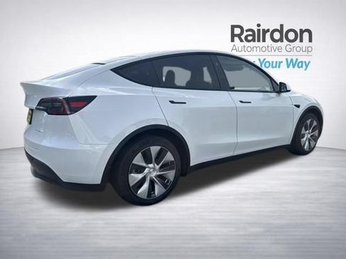 Used 2023 Tesla Model Y Long Range AWD/4WD image 7