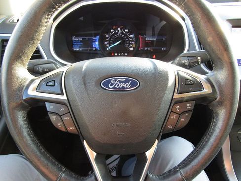 Used 2020 Ford Edge SEL w/ Convenience Package image 19