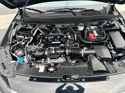 Used 2018 Honda Accord EX image 29