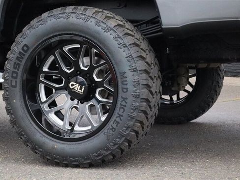 Used 2025 Ford F350 Platinum AWD/4WD image 38