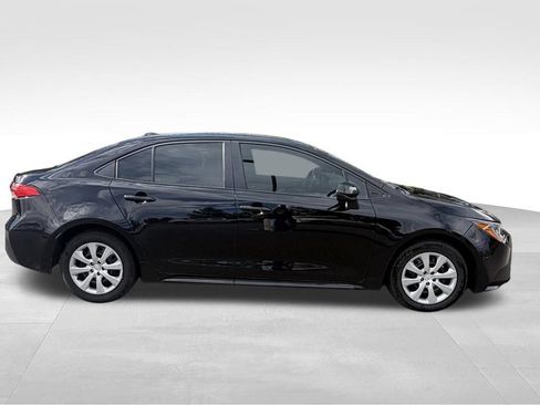 Used 2026 Toyota Corolla LE FWD image 9
