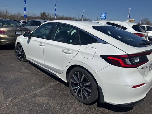 Used 2023 Honda Civic EX-L image 11