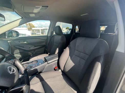 Used 2025 Nissan Rogue SV FWD image 38