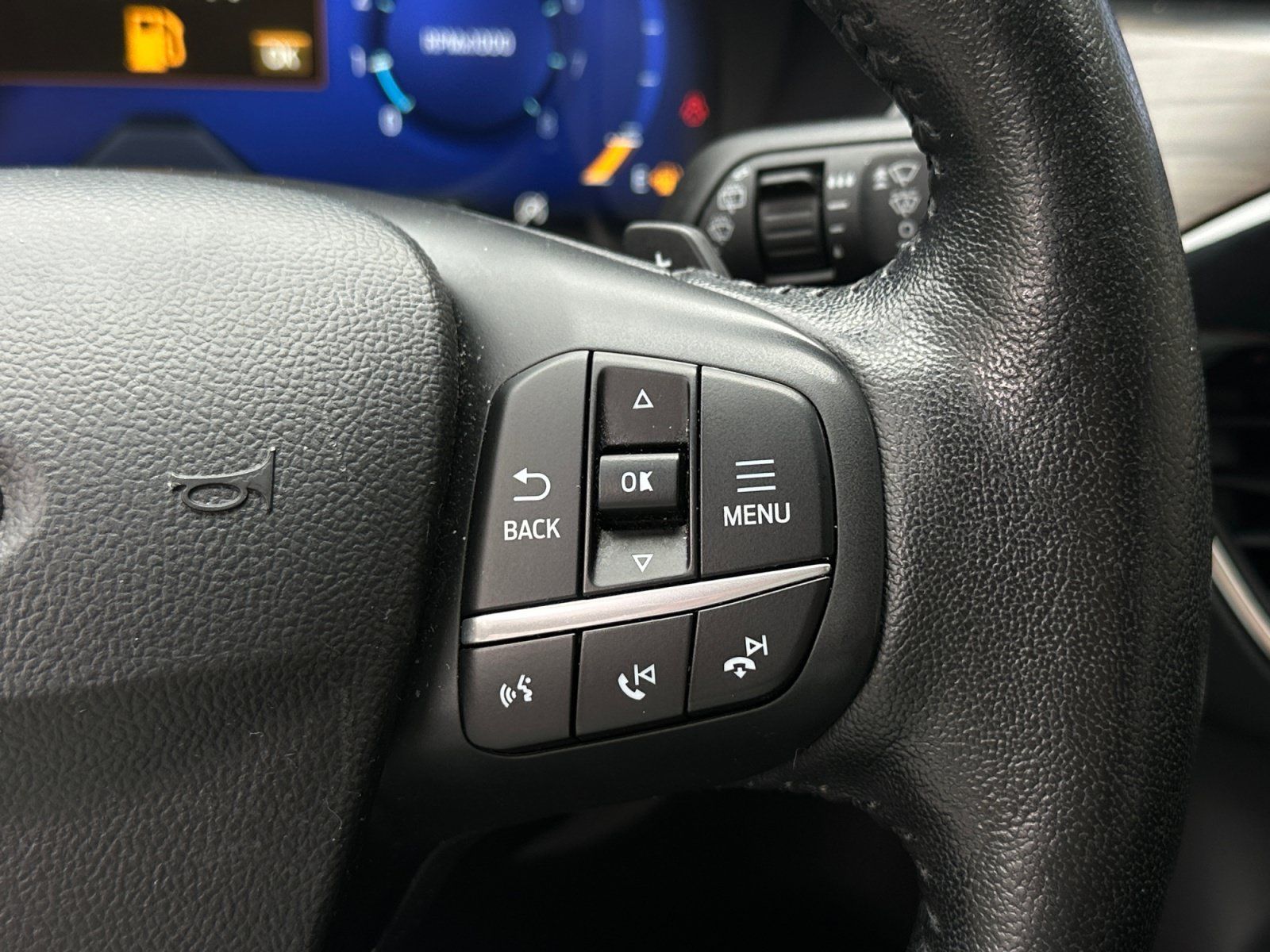 Used 2020 Ford Escape Titanium AWD/4WD image 22