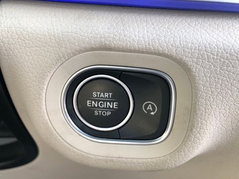 Used 2022 Mercedes-Benz GLE 350 4MATIC w/ Premium Package image 25