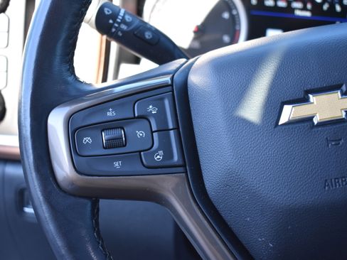 Used 2022 Chevrolet Silverado 2500 High Country w/ Z71 Off-Road Package image 15